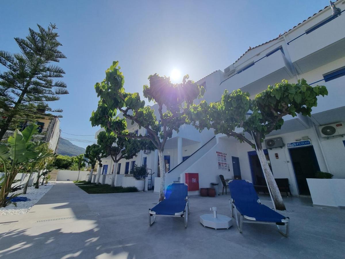 Leonidas Studios & Apartments เยโอริยิอูโปลิส ภายนอก รูปภาพ
